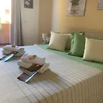 Apartament La Marina With Pool