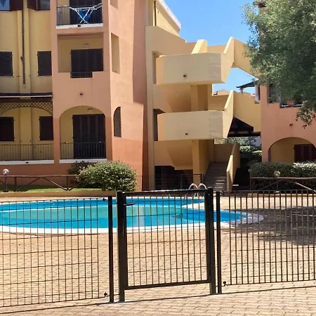 Lägenhet La Marina With Pool *